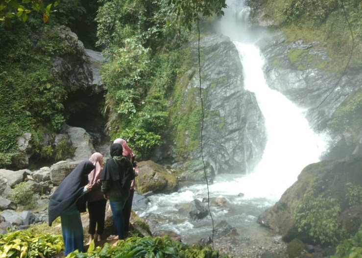 Wisata alam Luwu yang terletak di daerah Walmas
