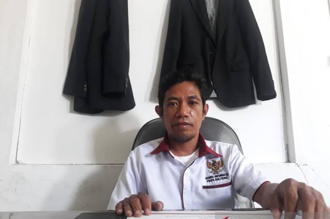 Ketua Bidang Edukasi, Sosialisasi dan advokasi (ESA), KI Sulteng, Isman