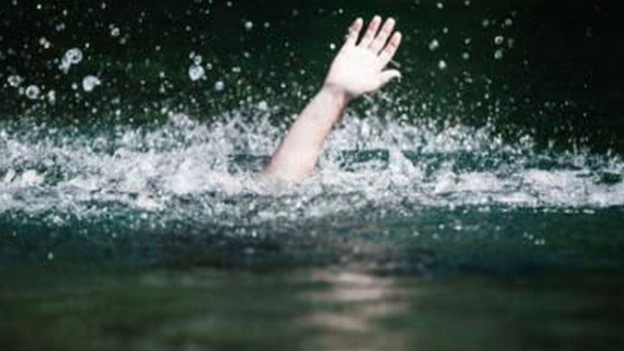 Anak hilang di sungai