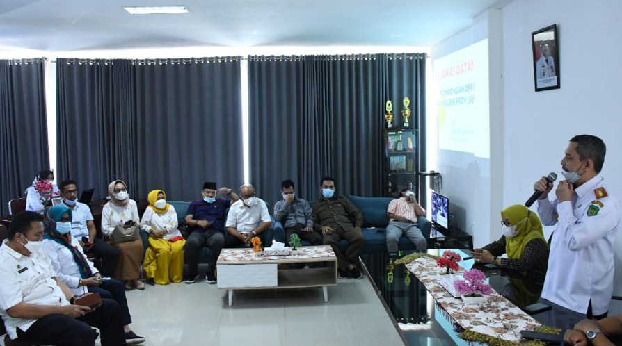 Penyambutan anggota dprd