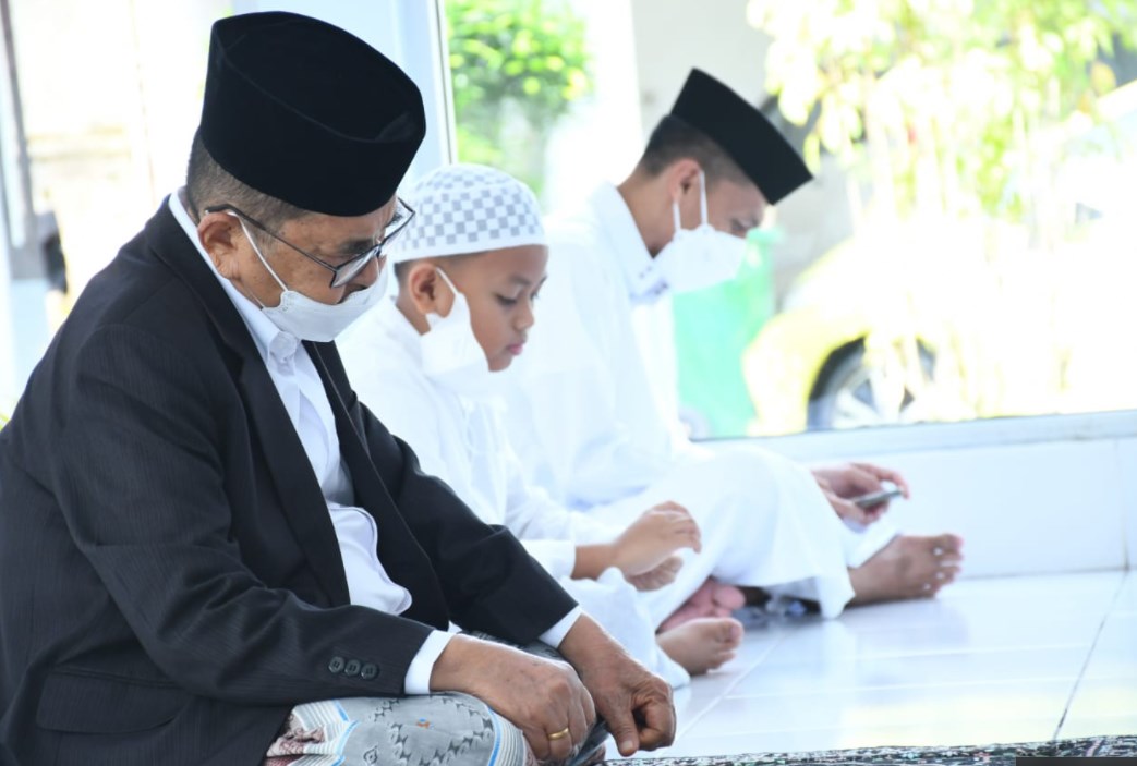 Walikota Shalat Id