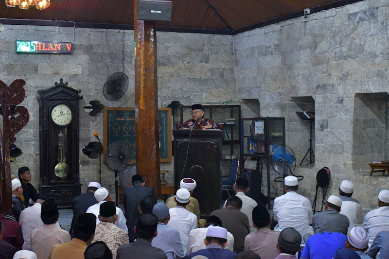  Malam ke-3 Ramadhan, Walikota  Laksanakan Shalat Tarawih Di Masjid Jami Tua Palopo