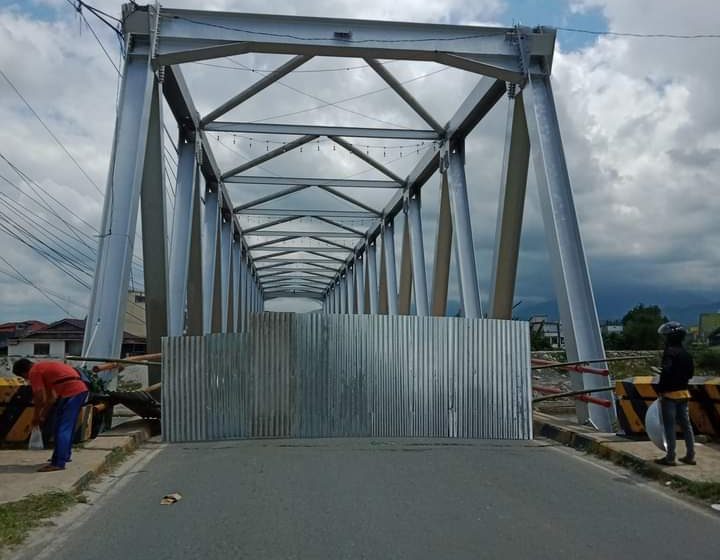  Jembatan  Masamba, Kabupaten Luwu Utara Ditutup Sementara untuk Perbaikan