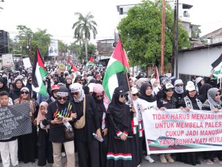 Aksi Solidaritas di Kota Palopo: Ribuan Orang Bersatu untuk Membela Palestina
