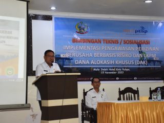 Pj. Wali Kota Palopo Membuka Bimtek dan Sosialisasi Pengawasan Perizinan Berusaha dan LKPM DAK di Sulsel