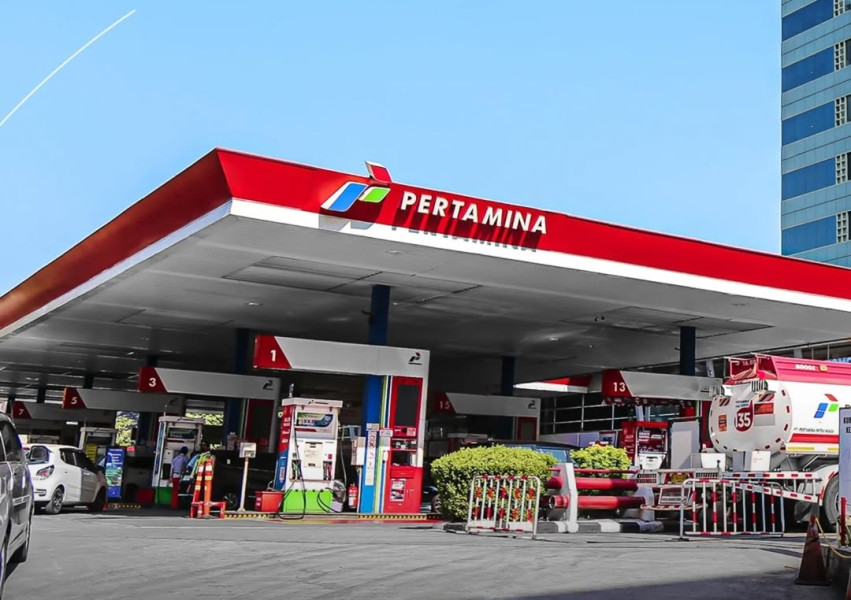 SPIRITKITA-pertamina-pertamina-bensin-di-stasiun-pengisian-bahan-bakar-di-kota dengan fokus pada layanan pengisian bahan bakar berkualitas dan terpercaya.