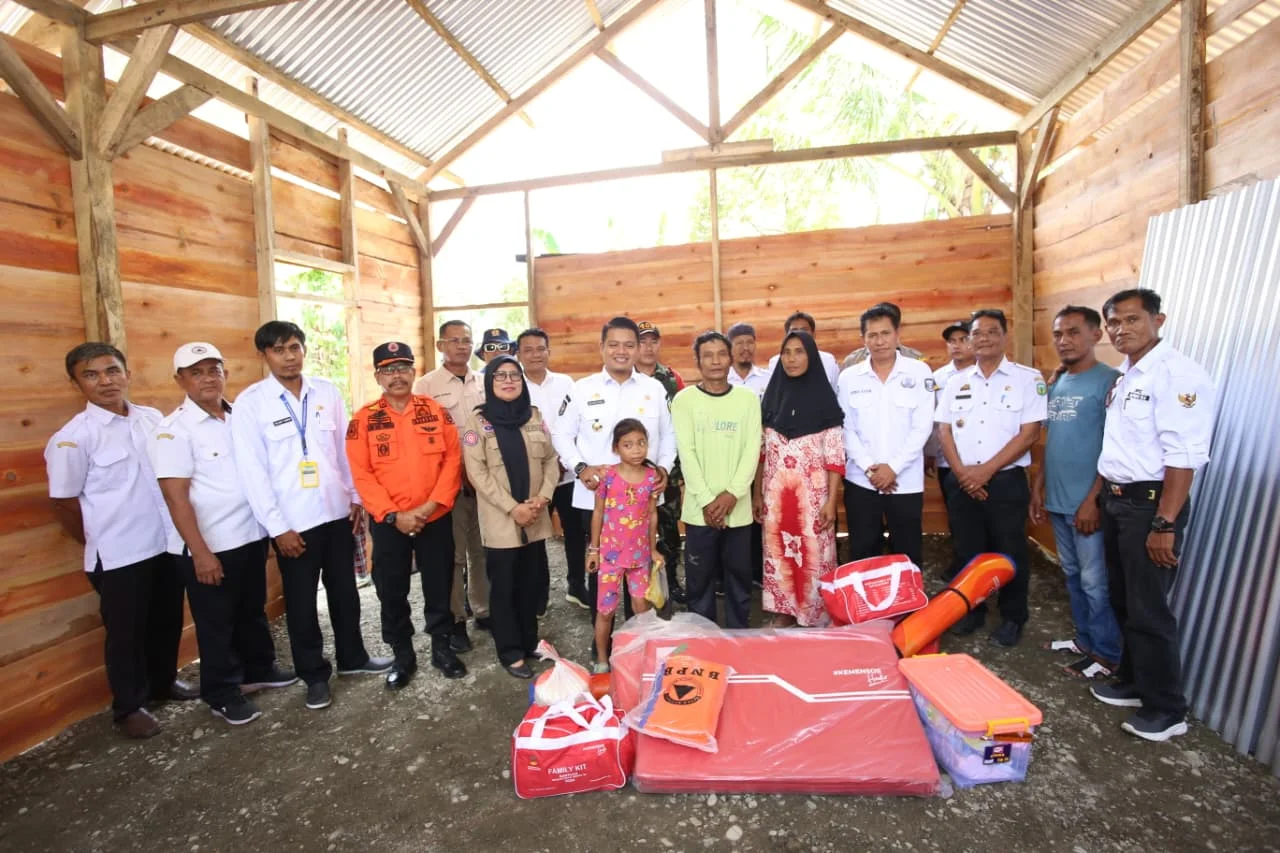 Peralatan darurat penanggulangan bencana di rumah komunitas baru.
